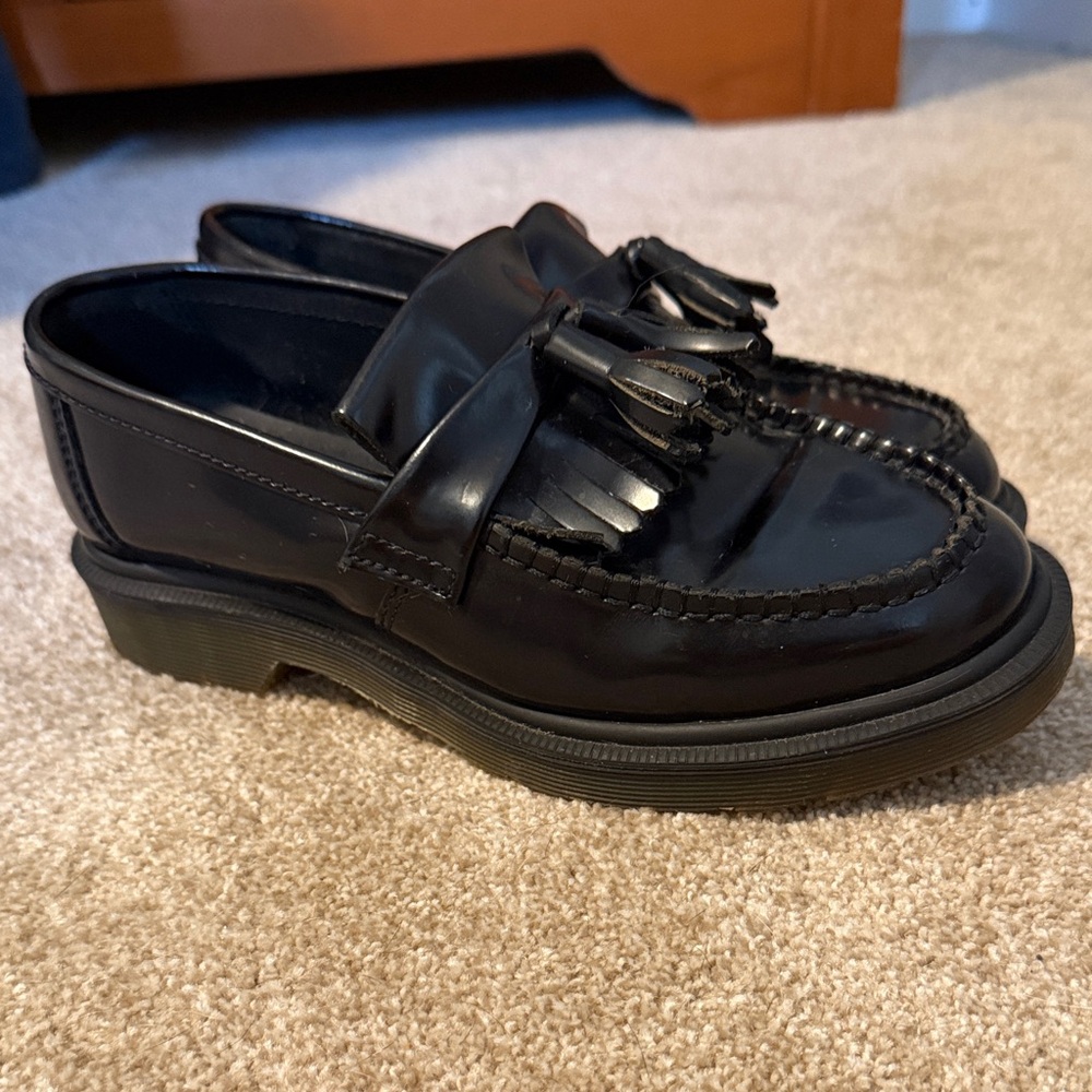 Black Leather Adrian Tassel Loafers (Wsize 6/7) (Msize 5)